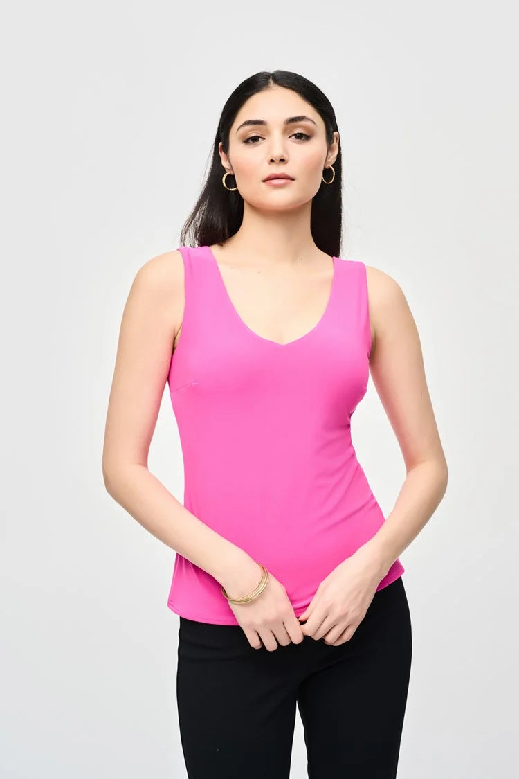 CLASSIC V-NECK TANK