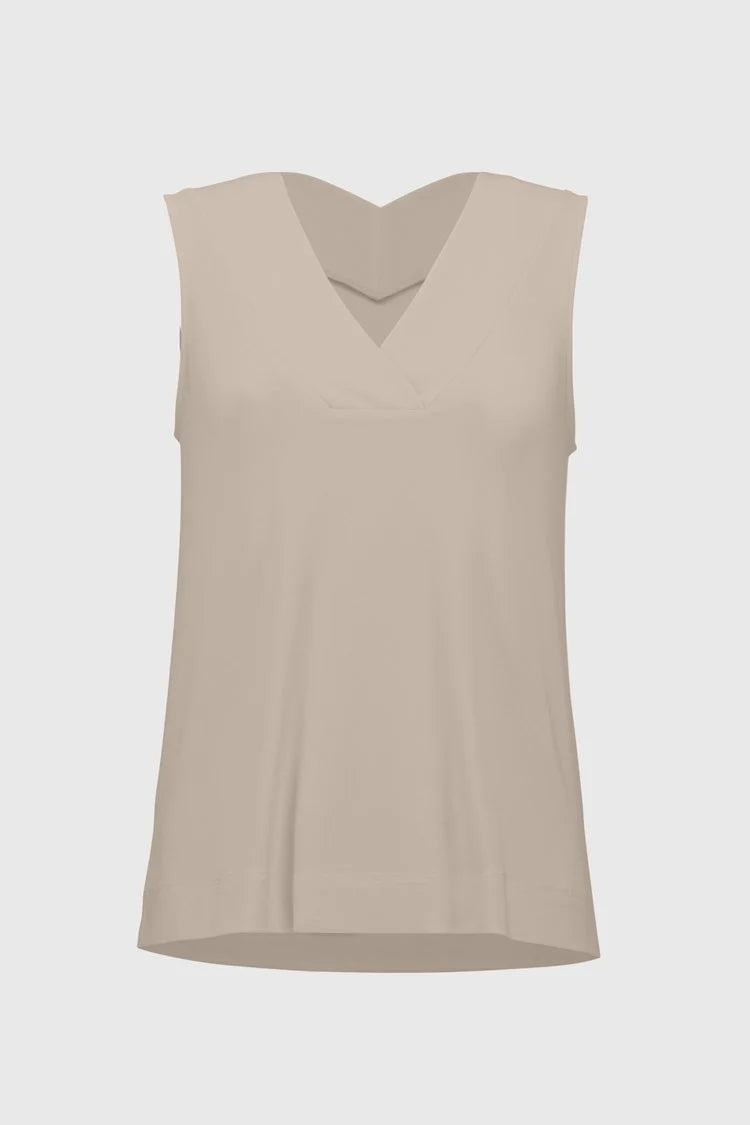 SILKY KNIT SLEEVELESS TOP