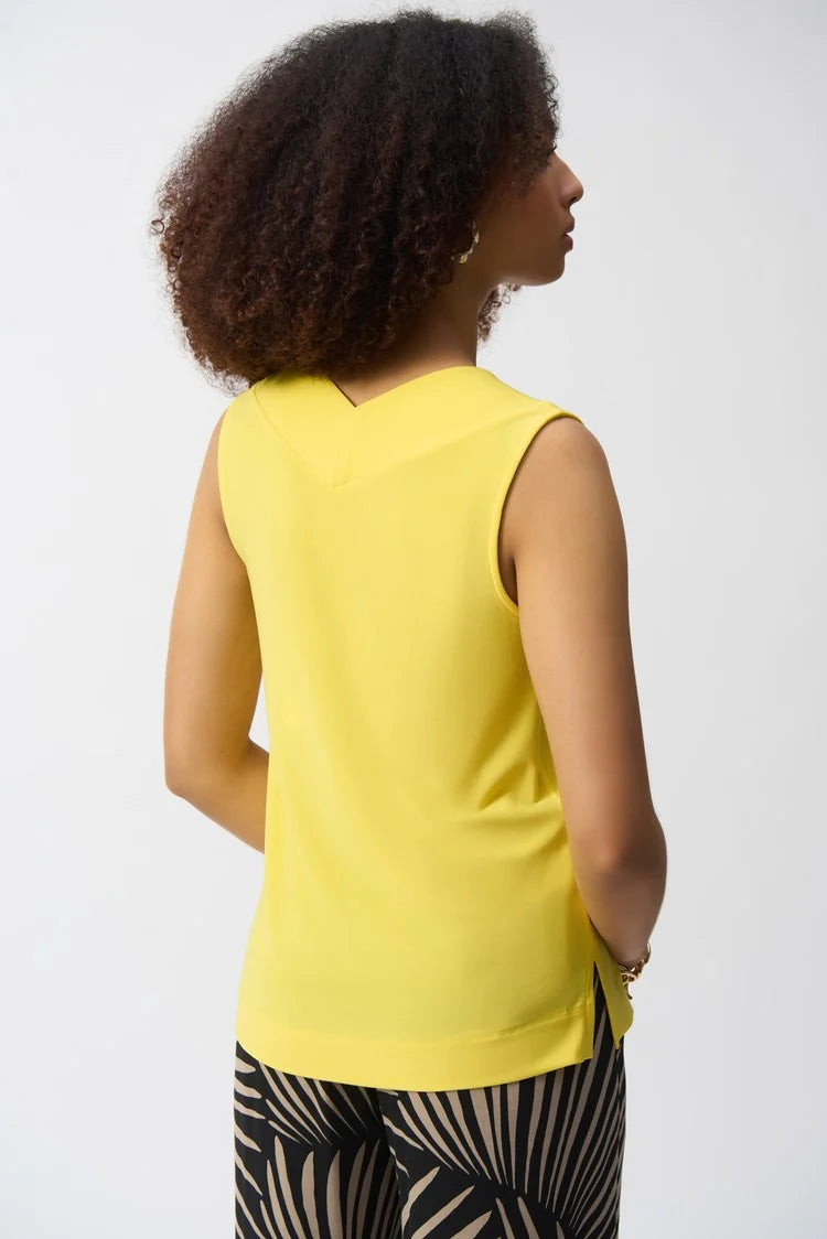 SILKY KNIT SLEEVELESS TOP