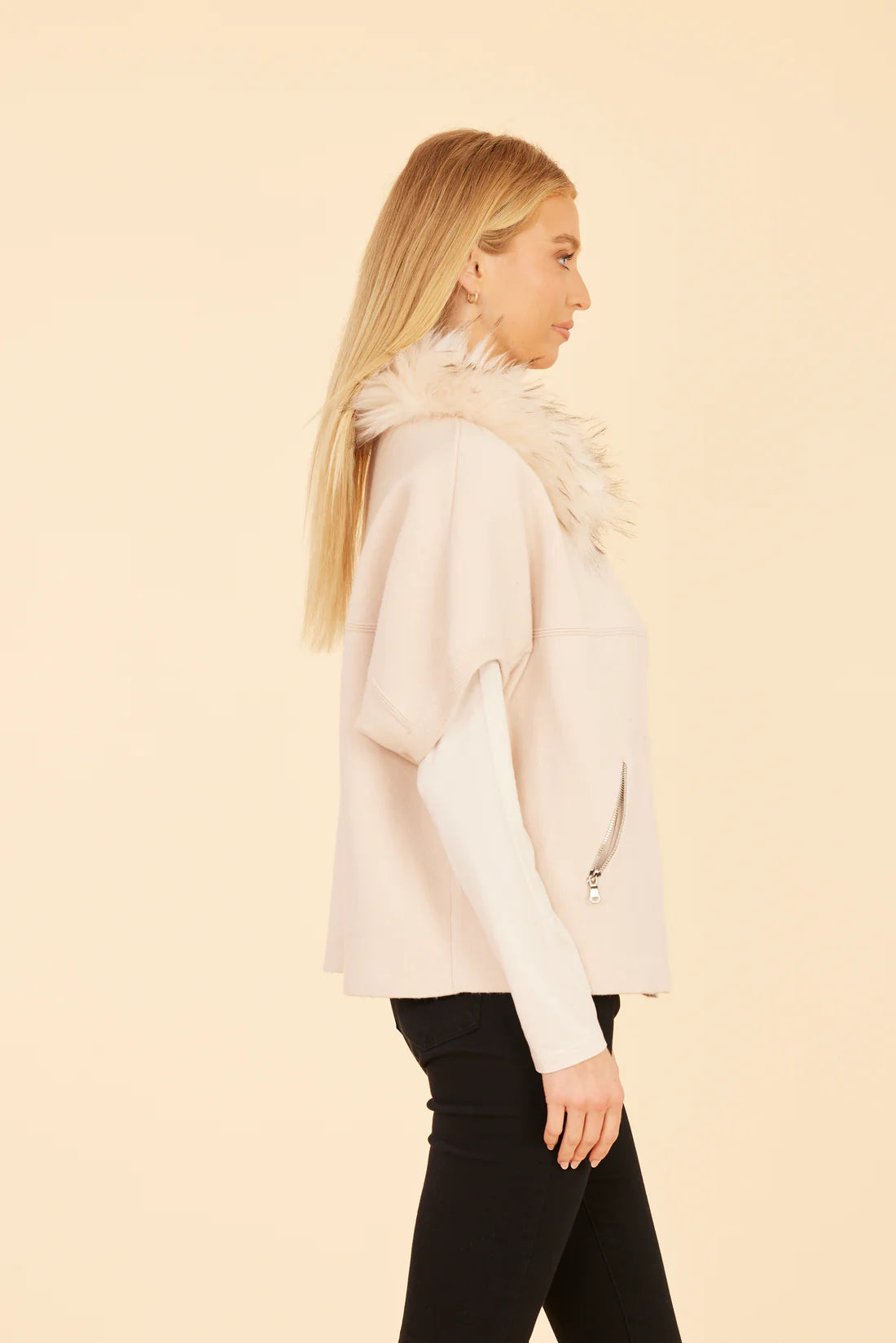 FAUX FUR TRIM CARDIGAN