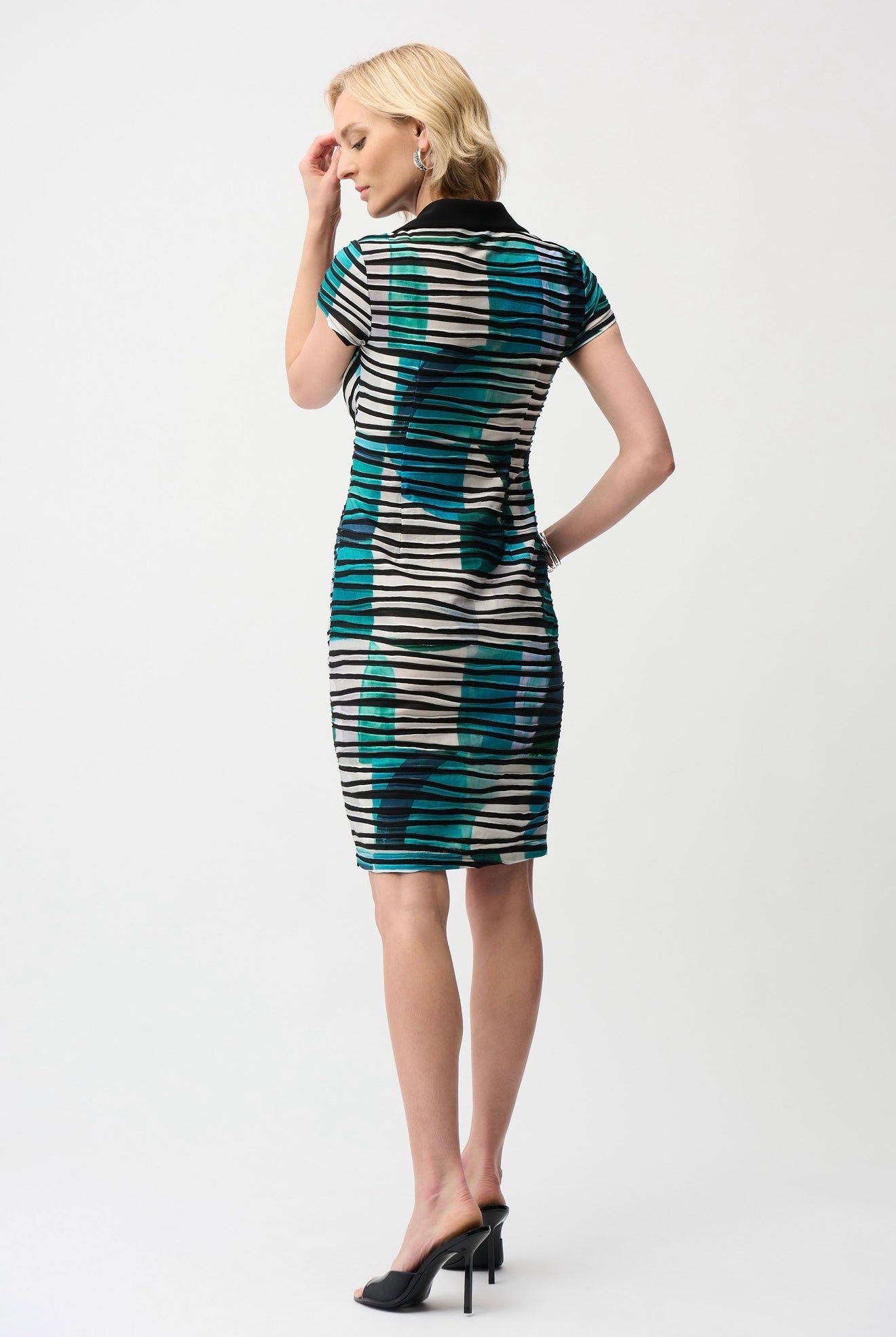 SHORT SLEEVE GEOMETRIC PRINT DRESS