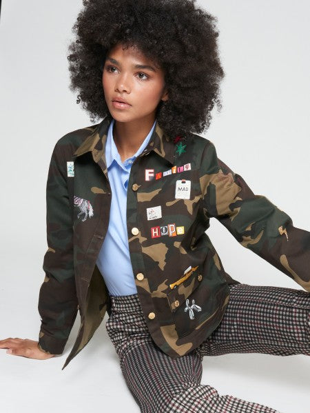 CAMOUFLAGE JACKET WITH SCREEN-PRINTS