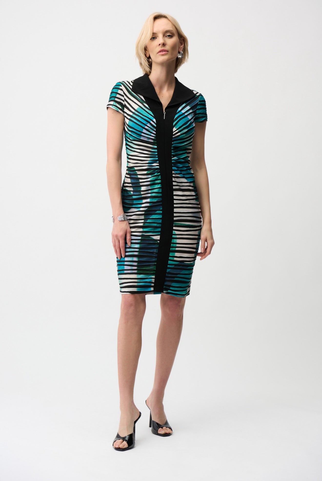SHORT SLEEVE GEOMETRIC PRINT DRESS